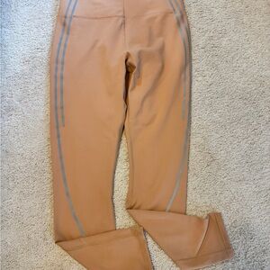 Fabletics Stylish Light gold/Tan Leggings with Gray Accents Sz L